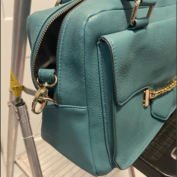 Gently used green teal bag - Picture 4 of 6